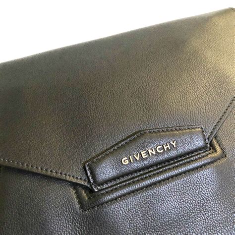 givenchy medium antigona envelope clutch black